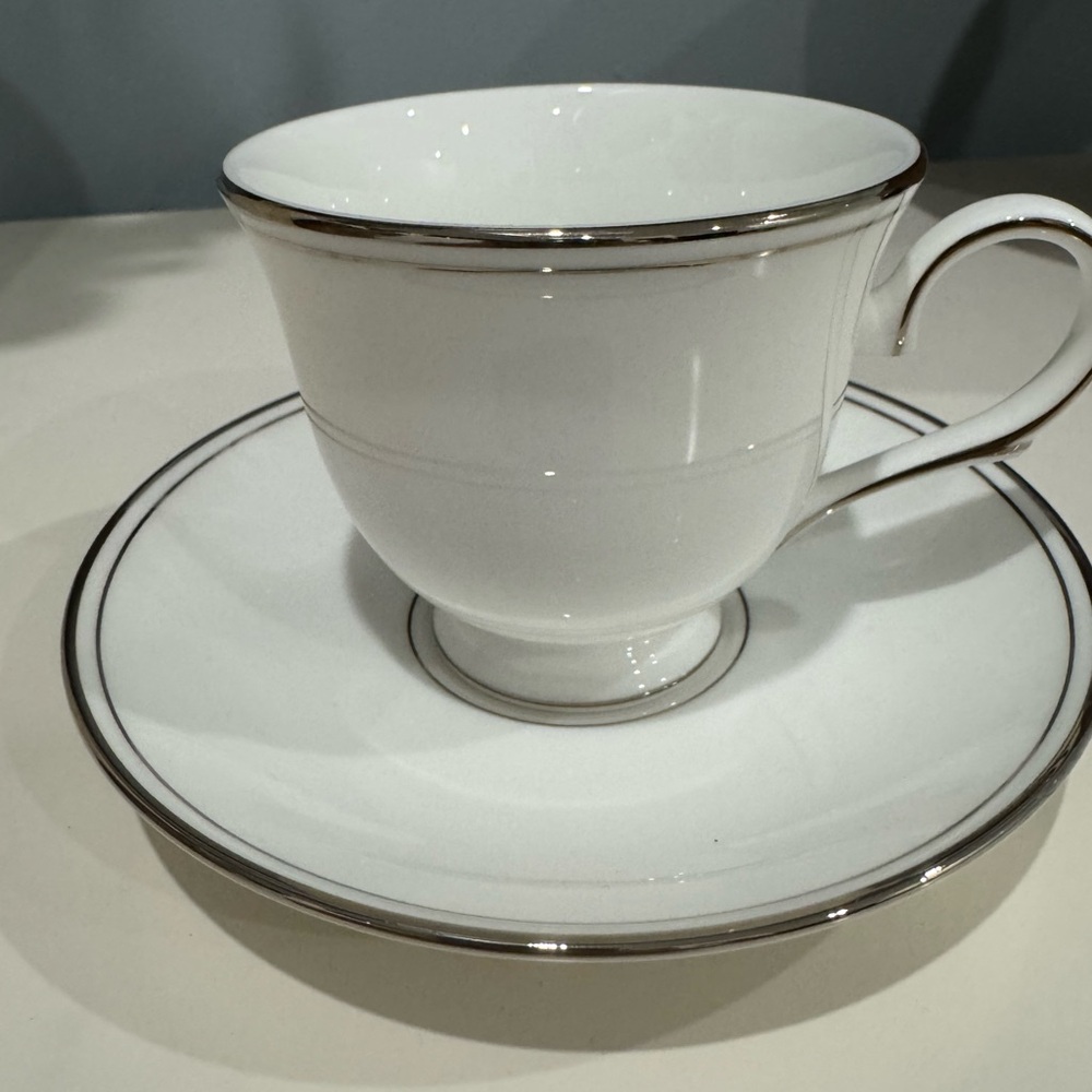 Lenox - set of 8 Federal Platinum coffee cup and saucer